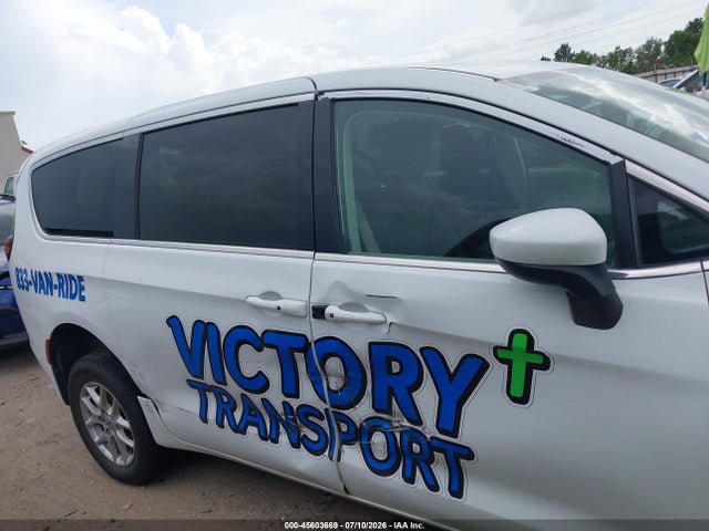 2C4RC1CG4NR205296 Chrysler Voyager Lx