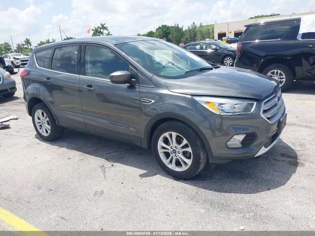 45603709 :رقم المزاد ، 1FMCU0GDXKUC21090 vin ، 2019 Ford Escape Se مزاد بيع