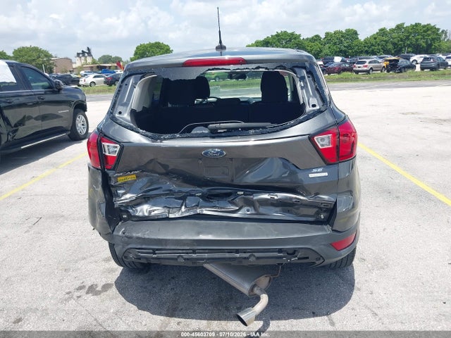 45603709 :رقم المزاد ، 1FMCU0GDXKUC21090 vin ، 2019 Ford Escape Se مزاد بيع