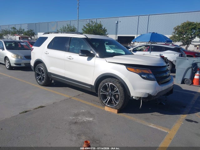 2015 1FM5K8GT9FGC65753 main image