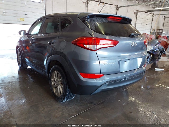 Hyundai TUCSON SE 2018 KM8J2CA49JU656740 Image 3