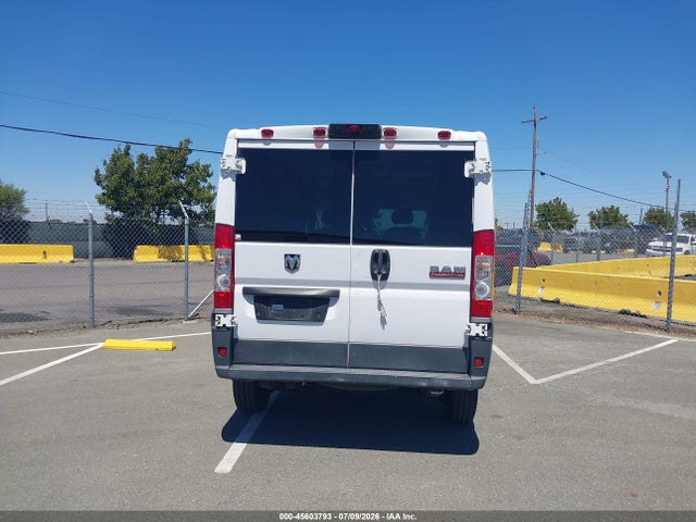 3C6TRVAGXJE146613 RAM Promaster 1500 Low Roof 136 Wb