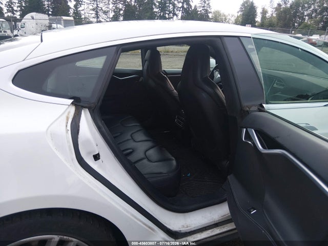 Tesla Model S 60/70/85 2015 5YJSA1E12FF118753 Image 8