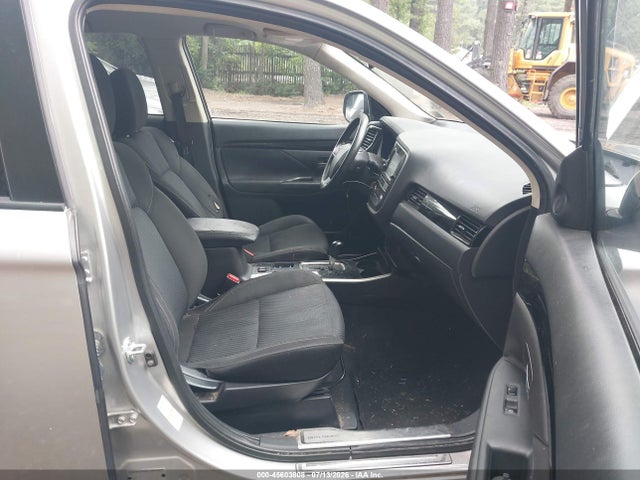 Продаж на аукціоні авто 2019 Mitsubishi Outlander Es, vin: JA4AD2A37KZ011759, номер лоту: 45603808