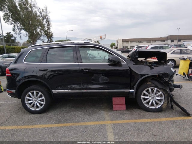Aukcja sprzedaży 2015 Volkswagen Touareg V6 Sport, vin: WVGEF9BP3FD007296, numer aukcji: 45603822