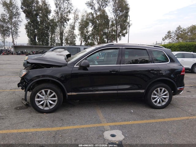Aukcja sprzedaży 2015 Volkswagen Touareg V6 Sport, vin: WVGEF9BP3FD007296, numer aukcji: 45603822