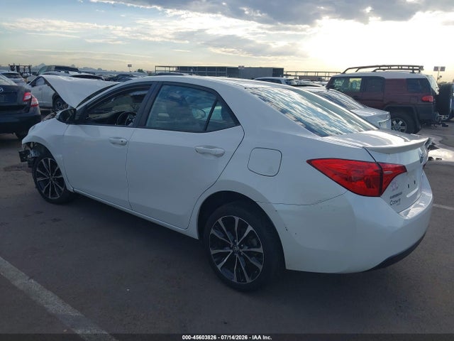 Toyota COROLLA SE 2018 5YFBURHE7JP801680 Image 3