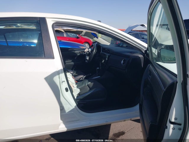 Toyota COROLLA SE 2018 5YFBURHE7JP801680 Image 5
