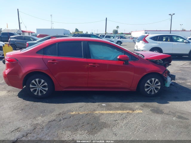 Toyota Corolla Hybrid Le 2021 JTDEAMDE9MJ011868 Image 13