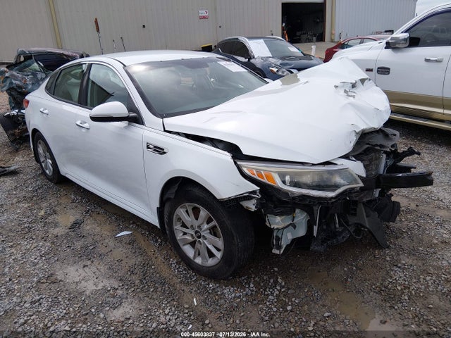 2016 5XXGT4L37GG064239 main image