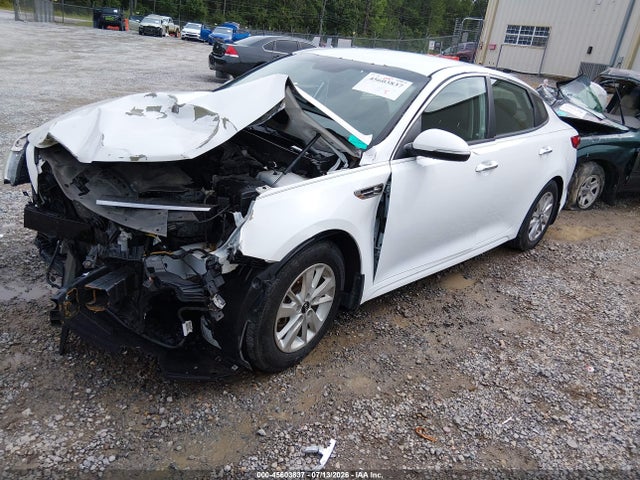 KIA Optima Lx 2016 5XXGT4L37GG064239 Image 2