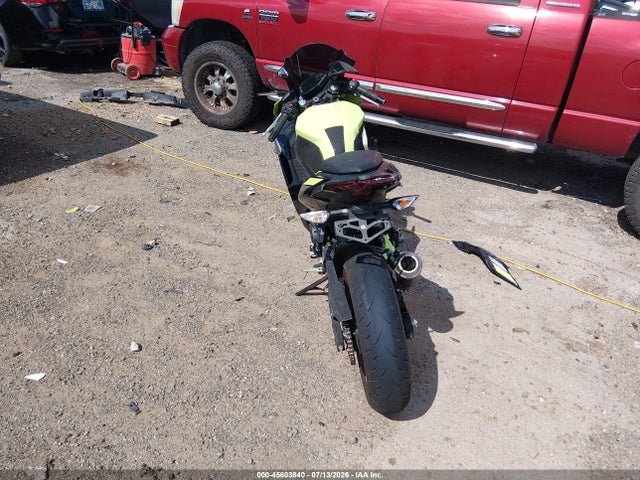 45603840 :رقم المزاد ، ML5EXGG10TDA76515 vin ، 2026 Kawasaki Ex500 مزاد بيع