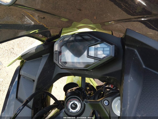 45603840 :رقم المزاد ، ML5EXGG10TDA76515 vin ، 2026 Kawasaki Ex500 مزاد بيع