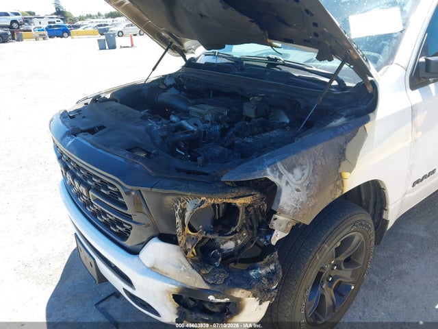 1C6SRFFT0PN629880 RAM 1500 Big Horn 4x4 5&#039;7 Box