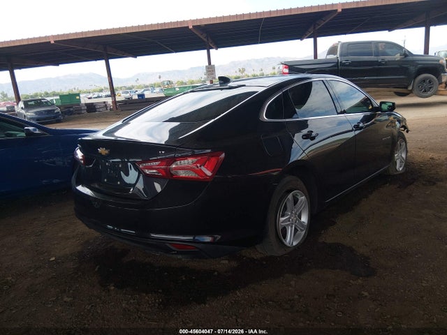 1G1ZD5ST2NF180689 Chevrolet Malibu Fwd Lt