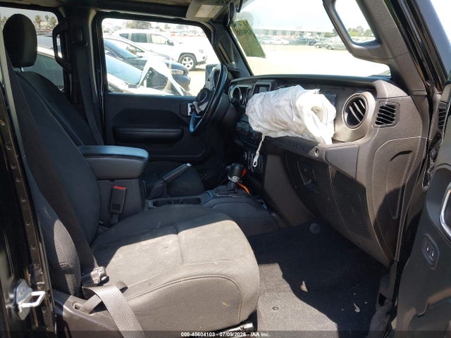 1C4HJXDNXKW622524 Jeep Wrangler Unlimited Sport S 4x4