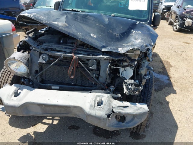 1C4HJXDNXKW622524 Jeep Wrangler Unlimited Sport S 4x4