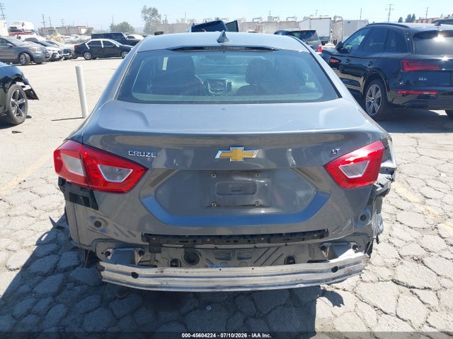 Chevrolet Cruze Lt Auto 2018 1G1BE5SM7J7170798 Image 16