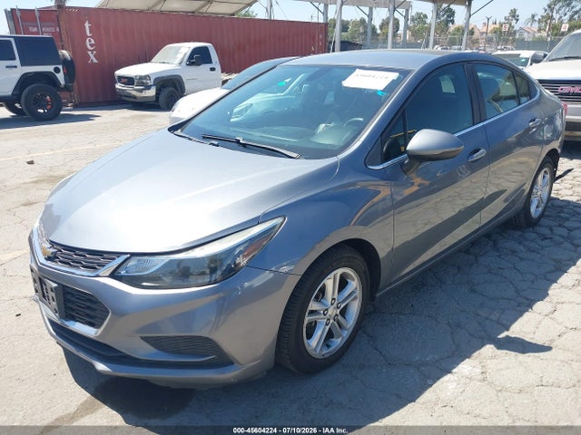 Chevrolet Cruze Lt Auto 2018 1G1BE5SM7J7170798 Image 2