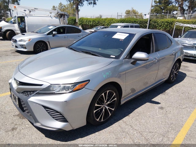 Toyota CAMRY SE 2018 4T1B11HK0JU657498 Image 2