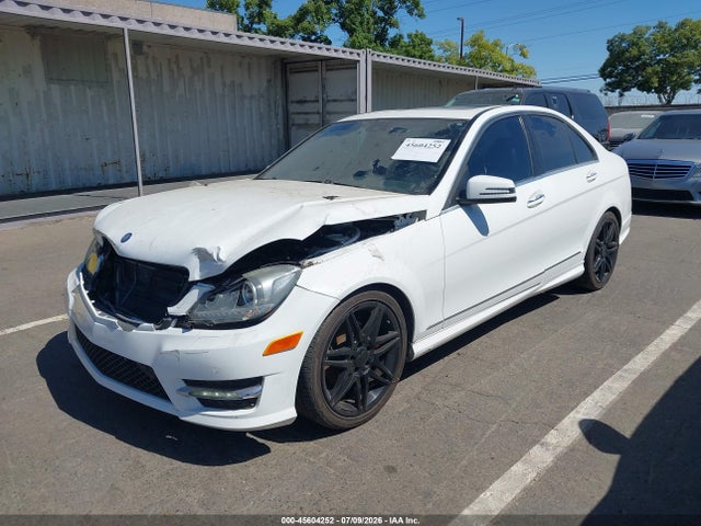45604252 :رقم المزاد ، WDDGF4HB2DR273006 vin ، 2013 Mercedes-benz C 250 Sport مزاد بيع