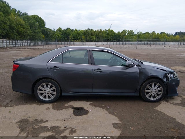 45604260 :رقم المزاد ، 4T1BK1FKXDU527264 vin ، 2013 Toyota Camry Se V6 مزاد بيع