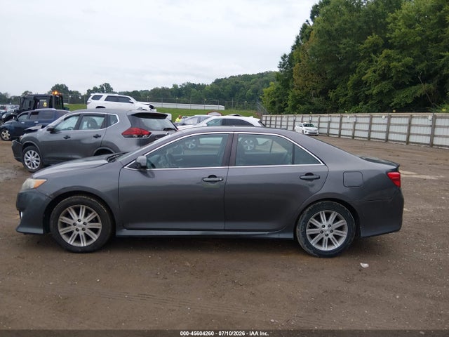 45604260 :رقم المزاد ، 4T1BK1FKXDU527264 vin ، 2013 Toyota Camry Se V6 مزاد بيع