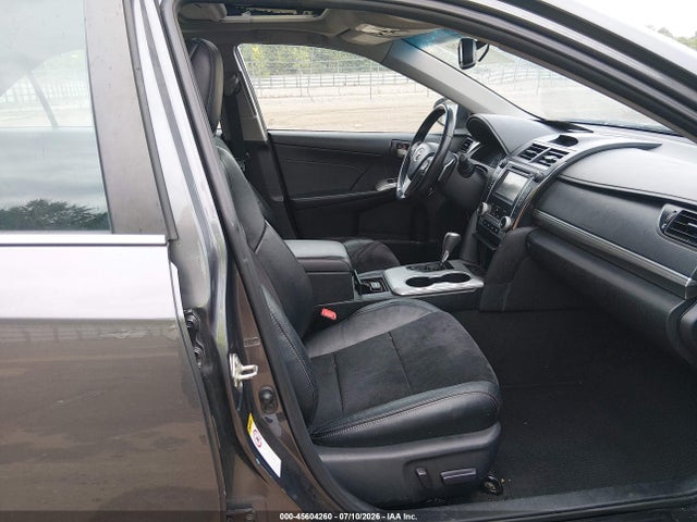 45604260 :رقم المزاد ، 4T1BK1FKXDU527264 vin ، 2013 Toyota Camry Se V6 مزاد بيع