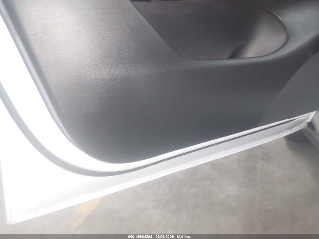 Tesla Model Y Standard Range Rear-wheel Drive 2021 5YJYGDED0MF105632 Image 9