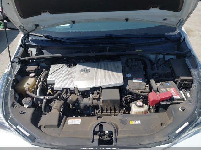 Toyota Prius Two 2017 JTDKBRFU1H3039840 Image 10