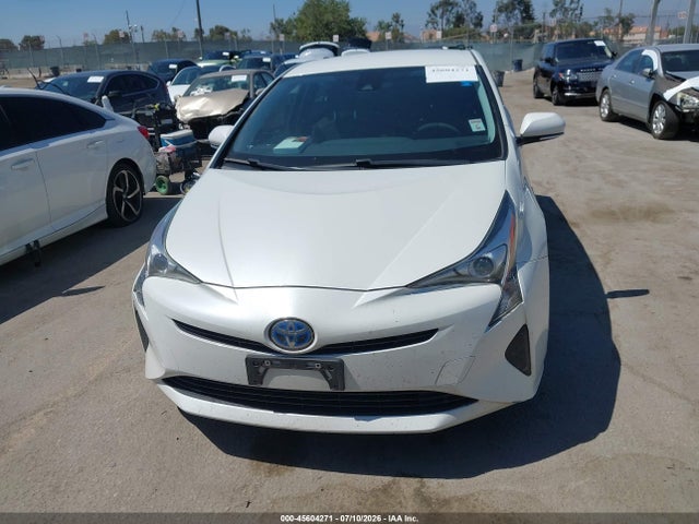 Toyota Prius Two 2017 JTDKBRFU1H3039840 Image 13