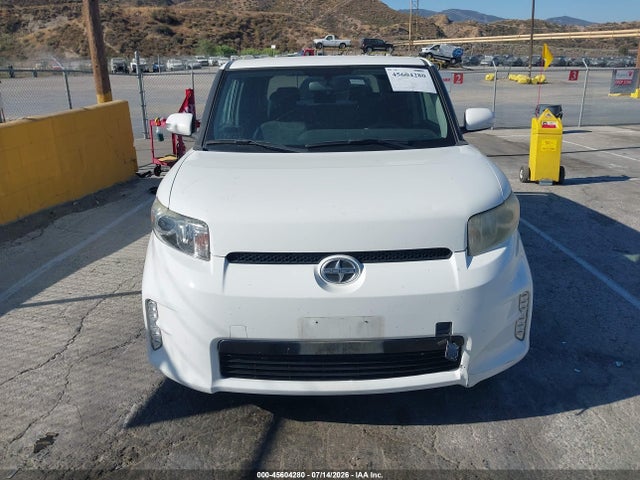 Scion XB 2014 JTLZE4FE3EJ053123 Image 13