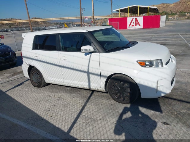 Scion XB 2014 JTLZE4FE3EJ053123 Image 14