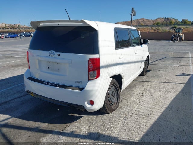Scion XB 2014 JTLZE4FE3EJ053123 Image 4