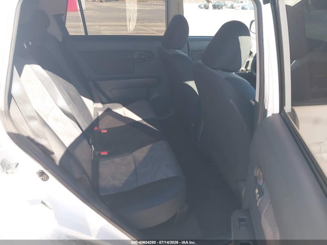 Scion XB 2014 JTLZE4FE3EJ053123 Image 8