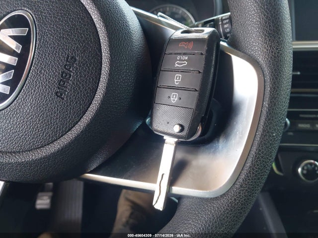 Продажа на аукционе авто 2019 Kia Optima Lx, vin: 5XXGT4L39KG357925, номер лота: 45604309