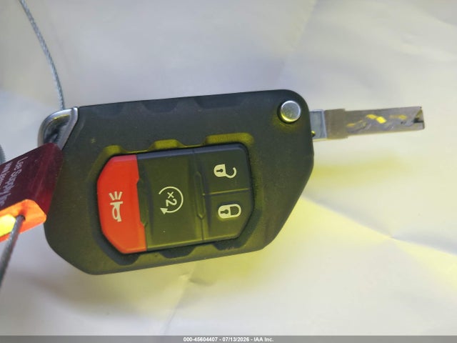 45604407 :رقم المزاد ، 1C4HJXEN6MW605995 vin ، 2021 Jeep Wrangler Unlimited Sahara مزاد بيع