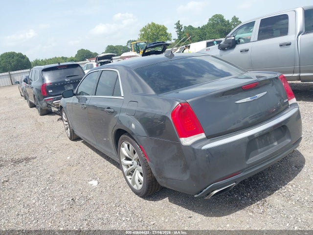 Продажа на аукционе авто 2018 Chrysler 300 Touring, vin: 2C3CCAAGXJH324645, номер лота: 45604423