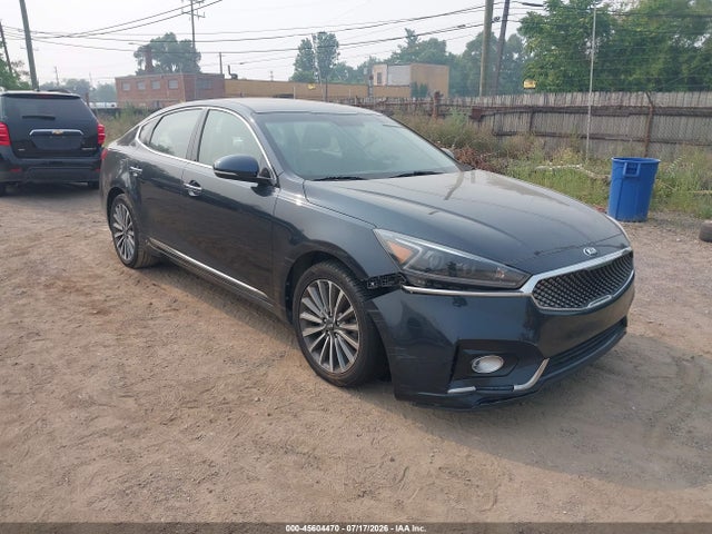 45604470 :رقم المزاد ، KNALB4J12H5052117 vin ، 2017 Kia Cadenza Premium مزاد بيع
