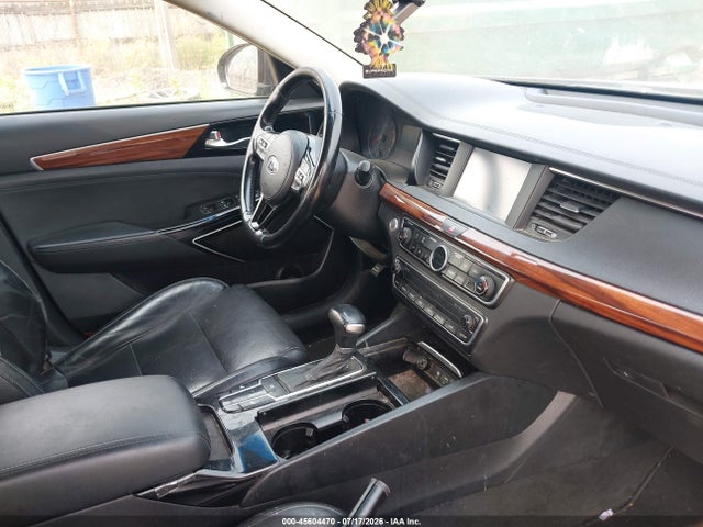 45604470 :رقم المزاد ، KNALB4J12H5052117 vin ، 2017 Kia Cadenza Premium مزاد بيع