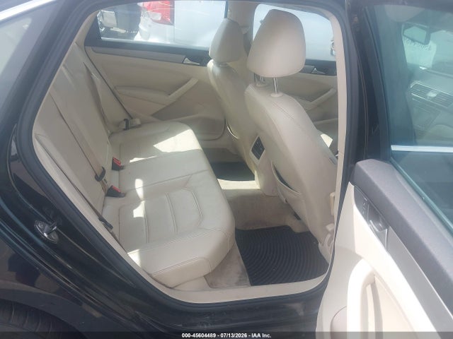 45604489 :رقم المزاد ، 1VWBT7A3XEC041014 vin ، 2014 Volkswagen Passat 1.8t Se مزاد بيع
