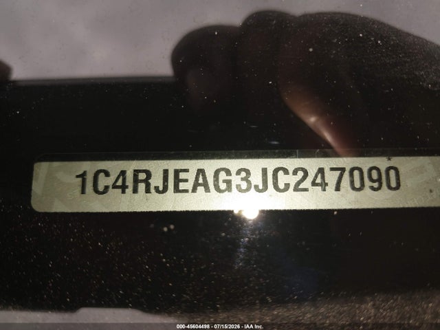 1C4RJEAG3JC247090 Jeep Grand Cherokee Altitude 4x2