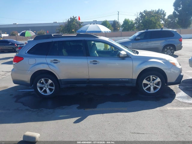 Продаж на аукціоні авто 2014 Subaru Outback 2.5i Limited, vin: 4S4BRBLC6E3327035, номер лоту: 45604565