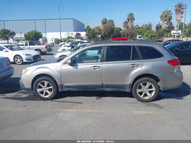Subaru Outback 2.5i Limited 2014 4S4BRBLC6E3327035 Image 15