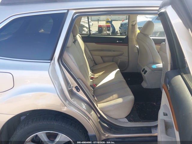 Subaru Outback 2.5i Limited 2014 4S4BRBLC6E3327035 Image 8