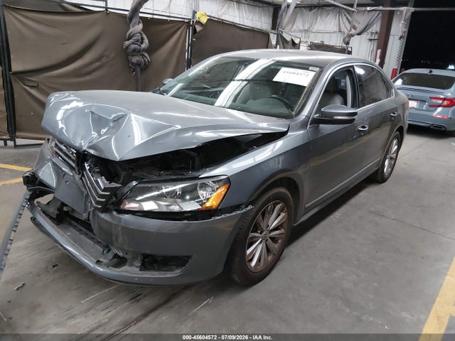 2013 Volkswagen Passat 2.5l Sel მანქანა იყიდება აუქციონზე, vin: 1VWCH7A37DC055649, აუქციონის ნომერი: 45604572