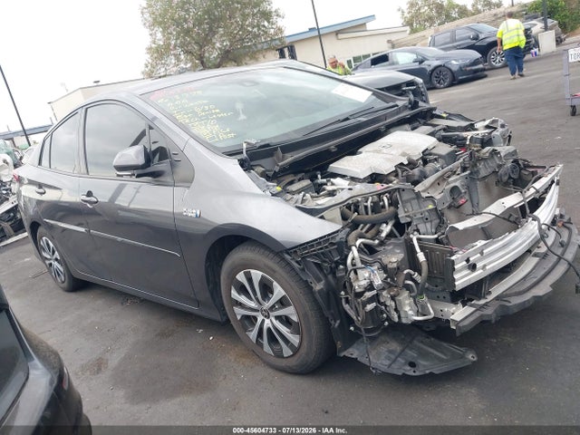 JTDKAMFPXM3194753 Toyota Prius Prime Xle
