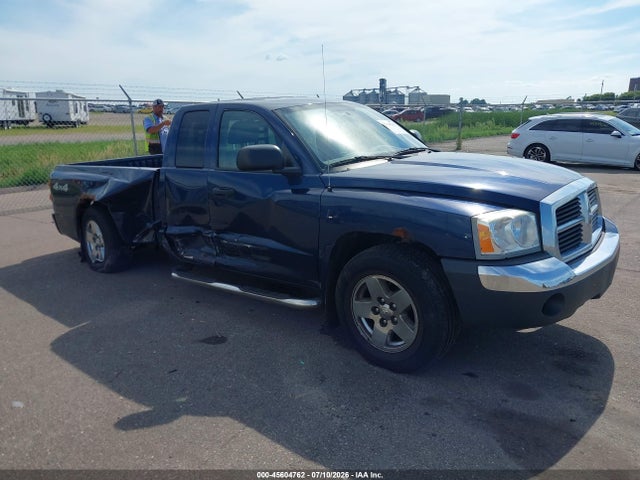 2005 Dodge Dakota Slt მანქანა იყიდება აუქციონზე, vin: 1D7HW42N35S163972, აუქციონის ნომერი: 45604762