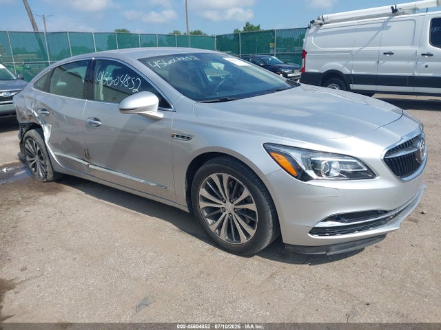 2017 Buick Lacrosse Essence მანქანა იყიდება აუქციონზე, vin: 1G4ZP5SS6HU196881, აუქციონის ნომერი: 45604852