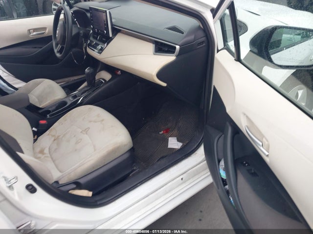 45604856 :رقم المزاد ، 5YFEPMAE2MP268479 vin ، 2021 Toyota Corolla Le مزاد بيع